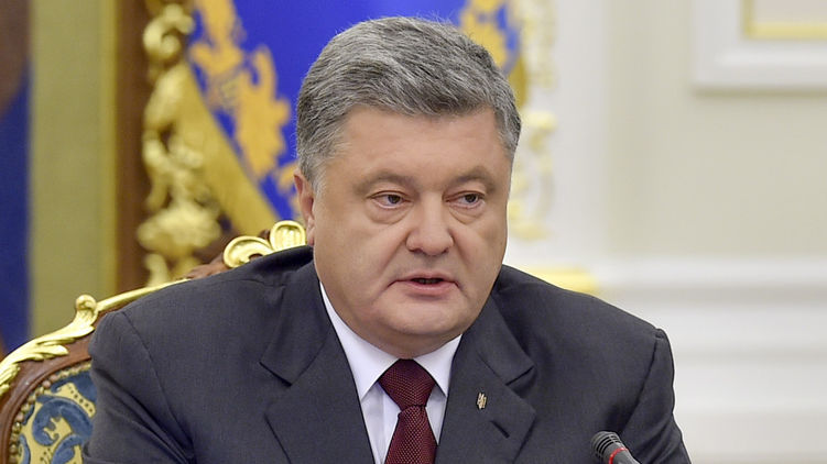 Президент Петр Порошенко лавирует в вопросе антикоррупционных судов, фото: president.gov.ua