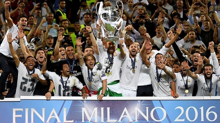 В одиннадцатый раз подняли над головой Кубок чемпионов футболисты мадридского Реала, фото: uefa.com