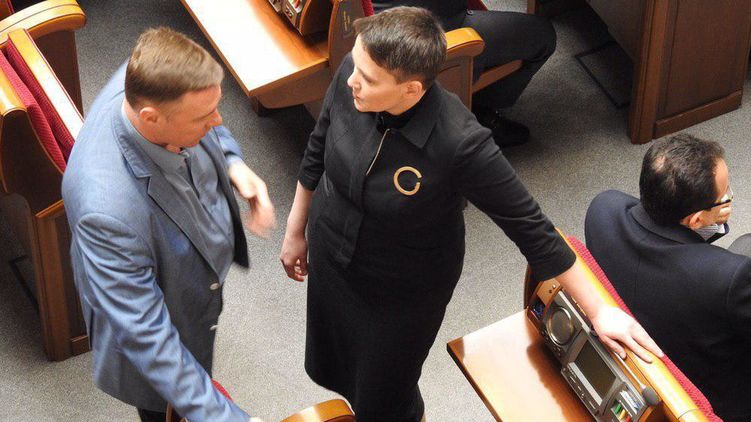 Надежда Савченко вернулась в сессионный зал Верховной Рады, словно и не уходила, фото: Изым Каумбаев/Страна