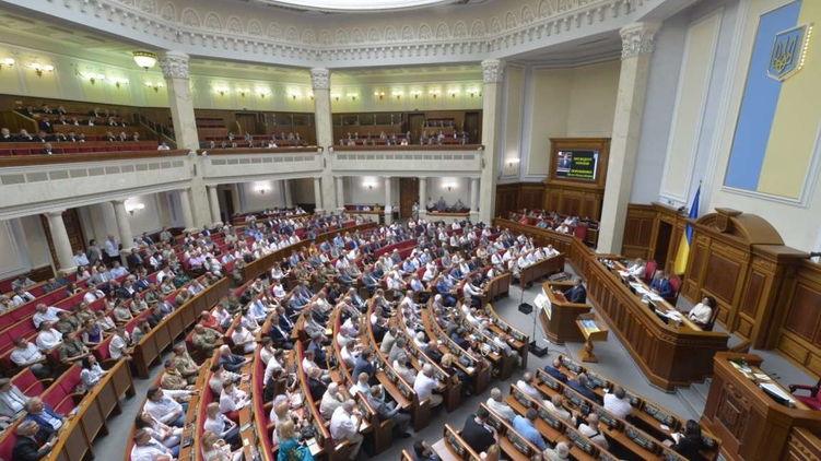 Рада приступает к работе в последней пленарный месяц сессии, Андрей Нестеренко (