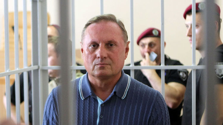 Александр Ефремов во время одного из судебных заседаний