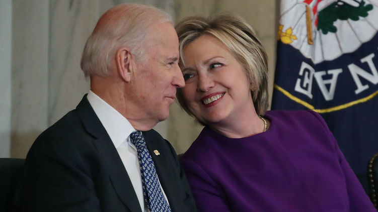 Джо Байден и Хиллари Клинтон – тандем, проверенный временем, фото GettyImages