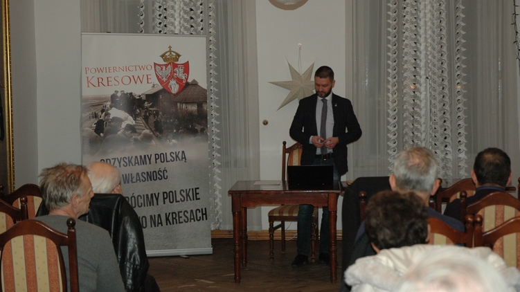 Конрад Ренкас поясняет полякам как нужно готовится к реституции