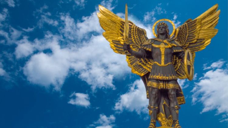 Архангела Михаила считают покровителем Киева, он изображен на гербе города. Памятник ему установлен в 2012 году на Майдане