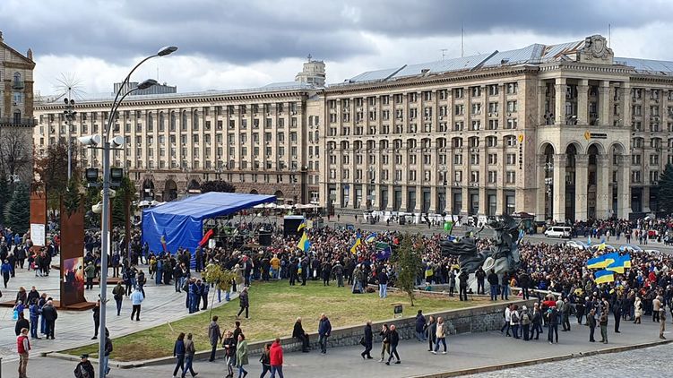 Вече на Майдане 6 октября. Фото Борислава Березы
