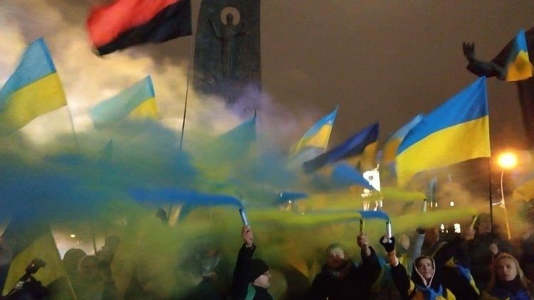 На Западной Украине готовят бунт в облрадах против нормандских договоренностей