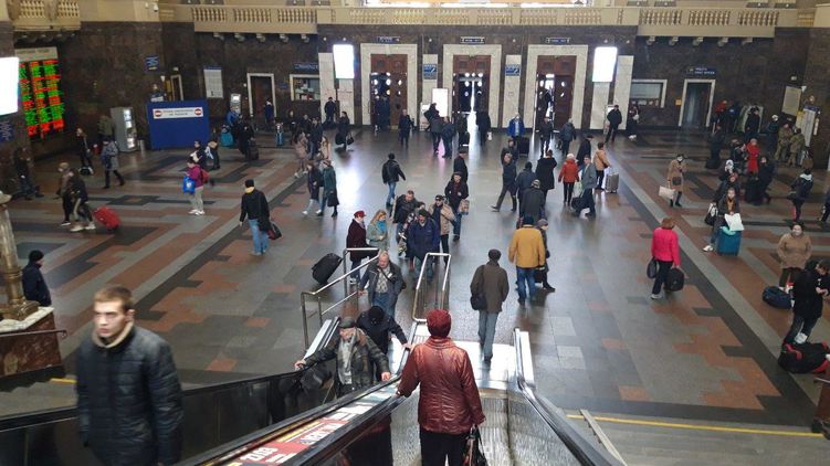 Железнодорожный вокзал Киева. Фото 