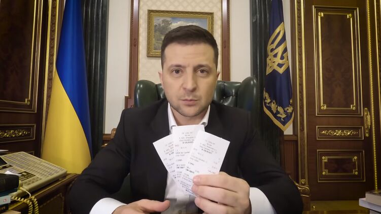 Зеленский записал видео о закрытии каналов и показал чеки. Иллюстрация из видео обращения