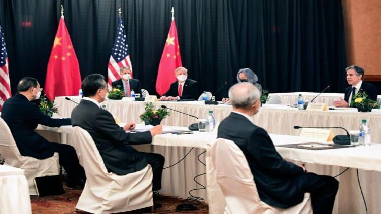 Американцы и китайцы публично перессорились во время первых для администрации Байдена переговоров с КНР . Фото: Малек Дудаков