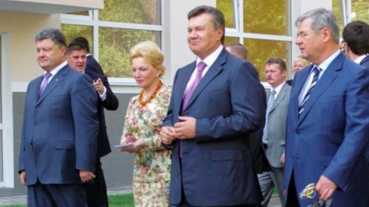 Виктора Януковича обвиняют в создании преступной группировки, к которой можно, при желании, приписать всех чиновников времен его правления, Фото: tsn.ua