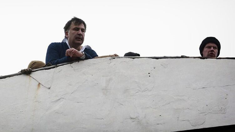 В биографии Саакашвили есть и путешествия по киевским крышам