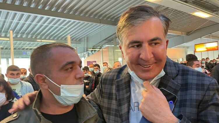 Экс-президент Грузии Михаил Саакашвили (справа) вернулся в Грузию, фото: facebook.com/SaakashviliMikheil