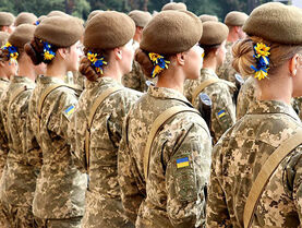 Женщин — в окоп. Как журналистка "Страны" становилась на воинский учет в киевском военкомате