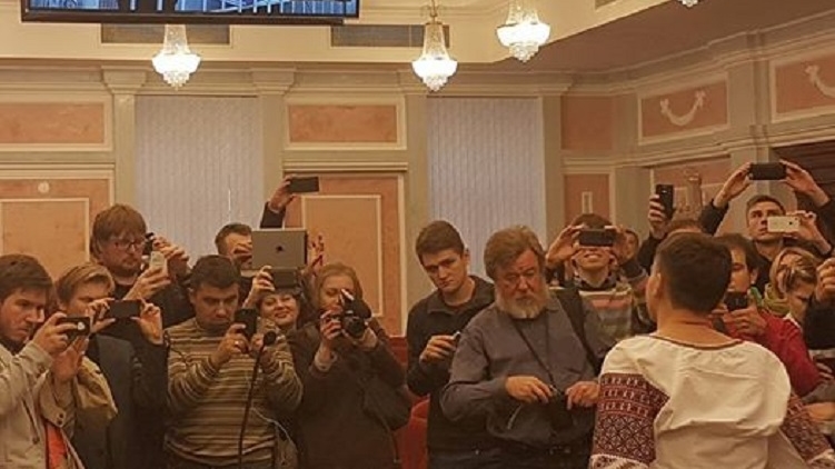 Надежда Савченко в зале Верховного суда России, фото: Илья Новиков/Facebook