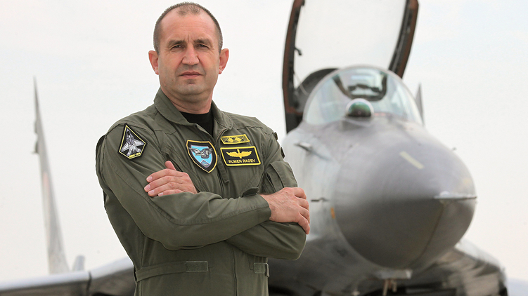 Новым президентом Болгарии станет генерал ВВС Румен Радев, sls.org.ua