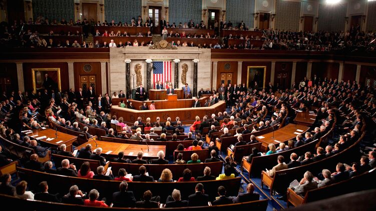 В США перед выборами в Конгресс усиливается раскол по украинскому вопросу 