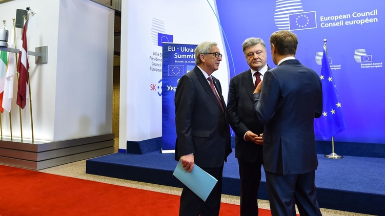 На 18-м саммите ЕС - Украина президент Петр Порошенко не всегда демонстрировал фирменный оптимизм, фото: Святослав Цеголко, facebook.com/svyatoslav.tsegolko