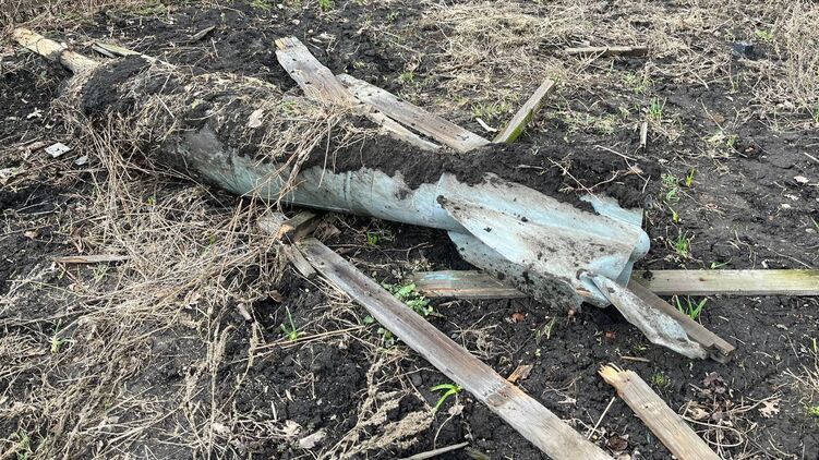Российская планирующая бомба на основе фугасной авиабомбы ФАБ-500 под Донецком