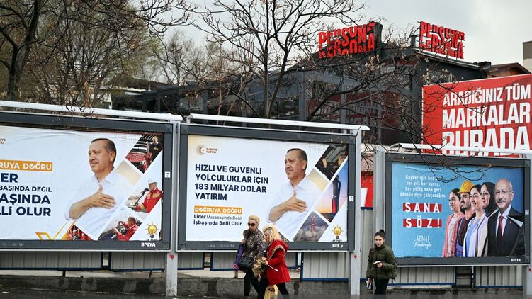 У Туреччині у розпалі передвиборча кампанія - всюди агітація Ердогана та Киличдароглу. Фото: РІА-новини