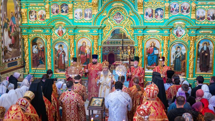 Українська православна церква продовжує богослужіння у лаврі, фото: телеграм-канал УПЦ