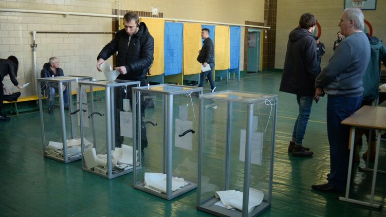Осенью выборов в Верховную Раду, по всей видимости, не будет, фото: Изым Каумбаев, 