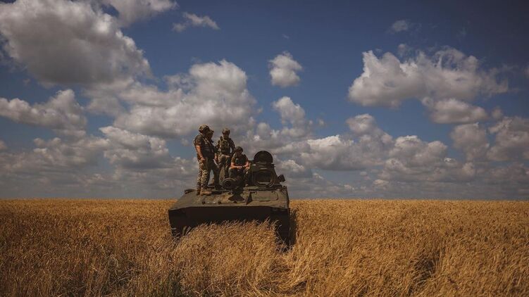 Украинским военным увеличат выплаты. Фото из телеграма В.Зеленского