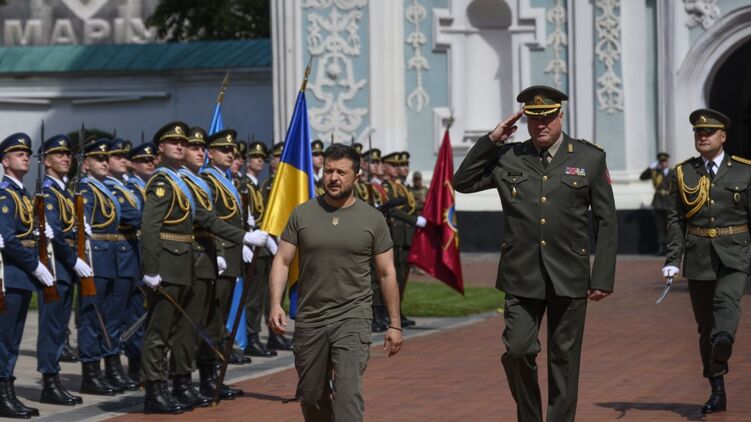Украинские власти и эксперты призывают народ готовиться к долгой войне и к ужесточению военных порядков в стране. Фото: president.gov.ua