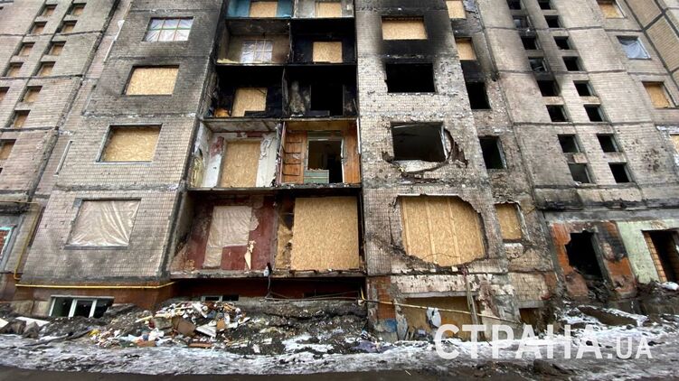 Поврежденный обстрелом дом в Соломенском районе Киева. Иллюстративное фото