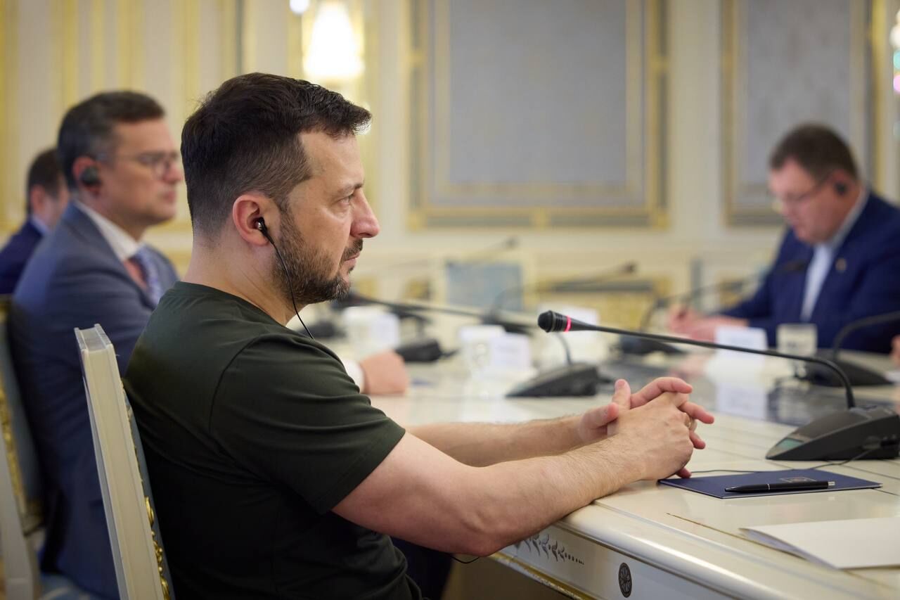 Что будет с Зеленским, если он остановит войну по линии фронта