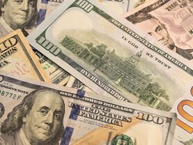 Курс доллара установил в Украине новый рекорд. Банкиры считают, что скоро он будет больше 42 гривен