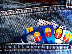 Банки участили блокировки счетов за месяц действия платежных лимитов. Как не попасться в капкан