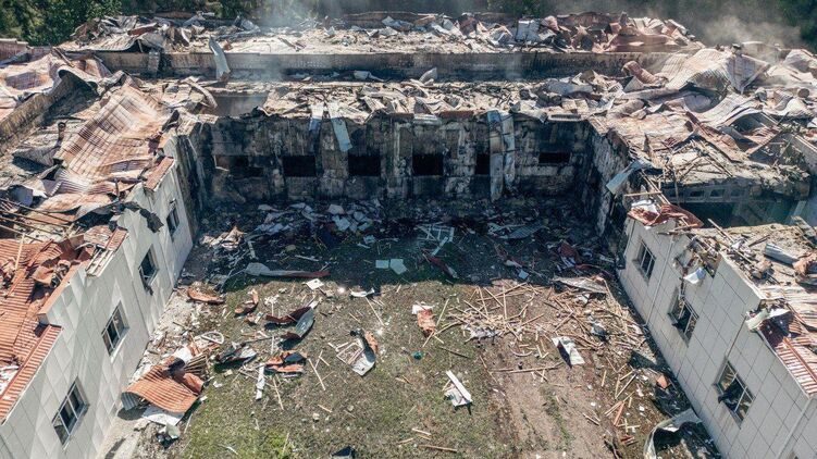 Корпус Сумського державного університету після удару 