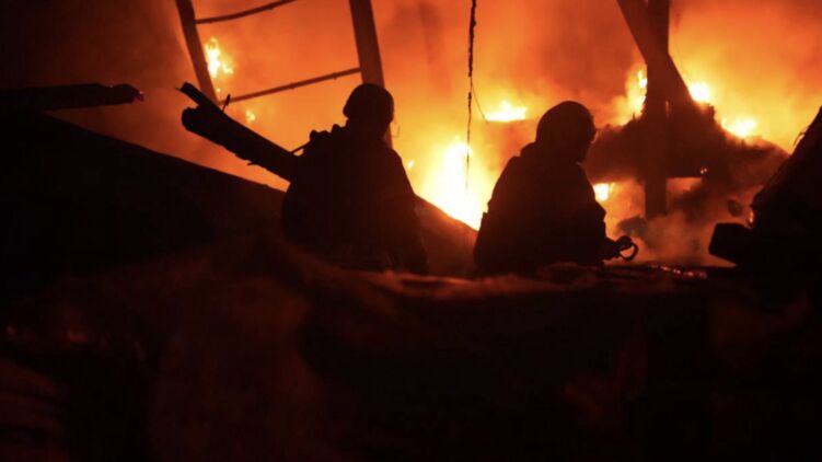 Последствия ночной атаки на Одесскую область этой ночью. Фото: ГСЧС