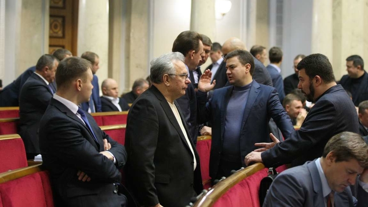 Отток кадров из коалиции ставит ее в зависимость от парламентских групп влияния, фото: Николай Белокопытов, rada.gov.ua