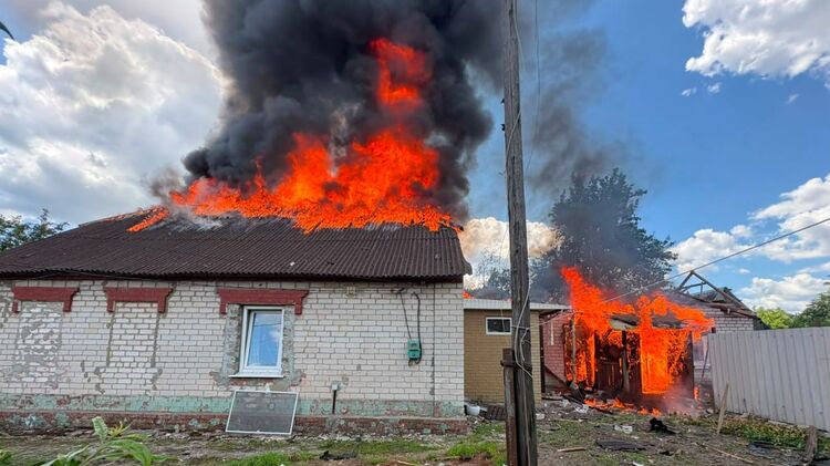 Последствия обстрела Донецкой области. Фото: ГСЧС