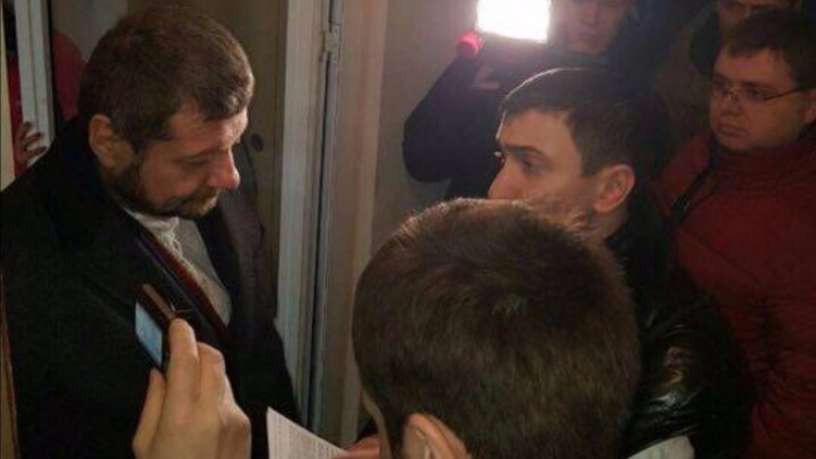 Нардеп-радикал Игорь Мосийчук примчался спасать своего адвоката от обыска, Facebook