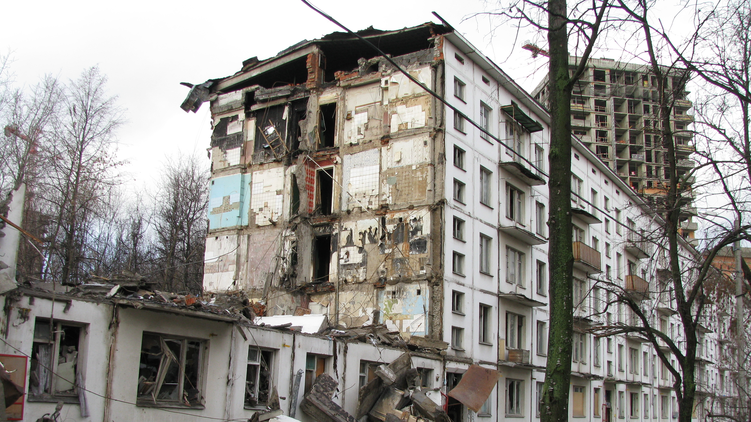Если ничего не делать со старыми домами, то они сами рухнут, yandex.ua