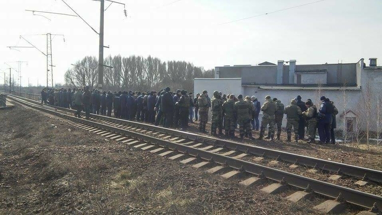 На выходные попытались заблокировать железную дорогу между Москвой и Киевом, facebook.com/shtab.blokady