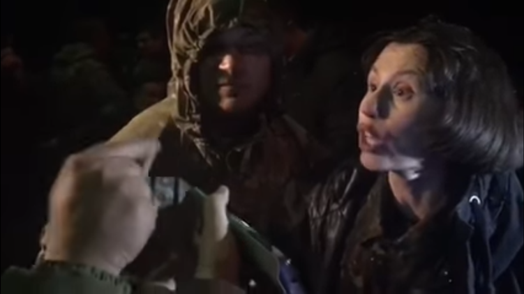 Беседа Татьяны Чорновил с участниками блокады Донбасса вышла крайне эмоциональной, фото: Вікторія Мамотюк/YouTube