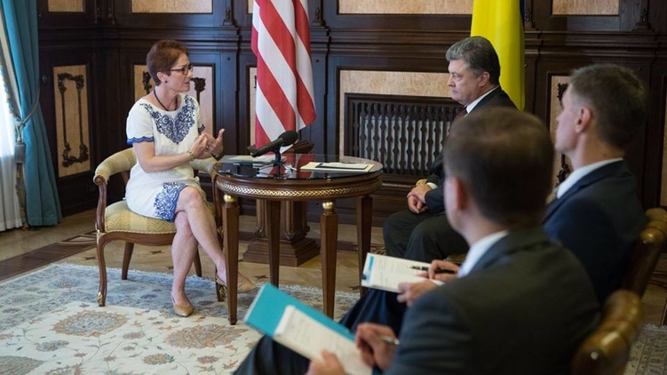 Депутаты Порошенко обвинили посольство США в давлении на парламент, Фото: zn.ua