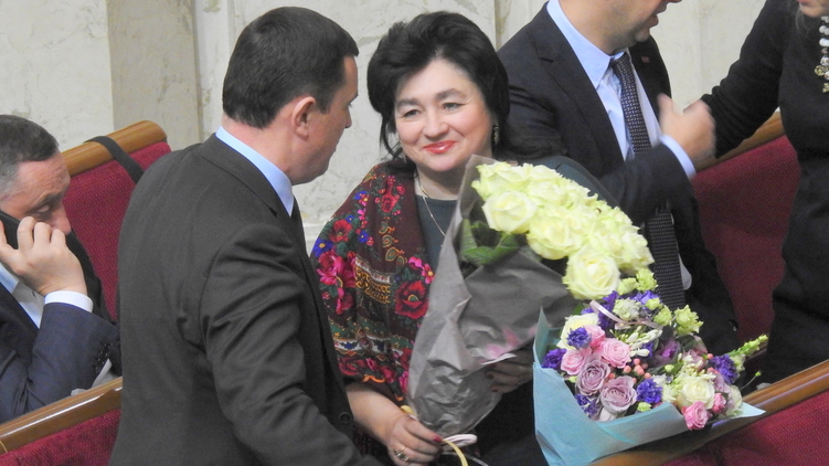 Депутат Мария Матиос в парламенте в день своего рождения, фото: Изым Каумбаев, 