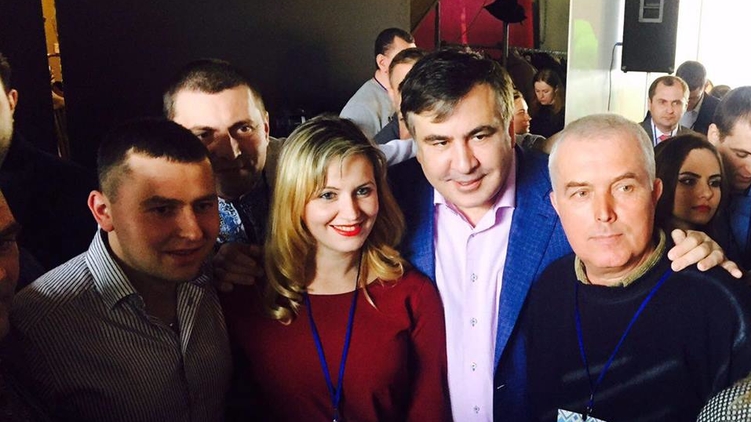 Экс-глава Одесской области Михаил Саакашвили (в центре) упорно ищет политических друзей, фото: facebook.com/SaakashviliMikheil