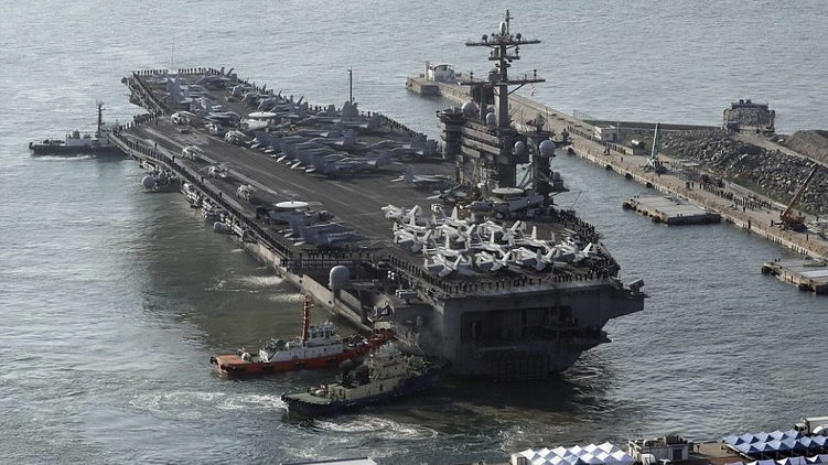 ВМС США у Корейского полуострова, Reuters