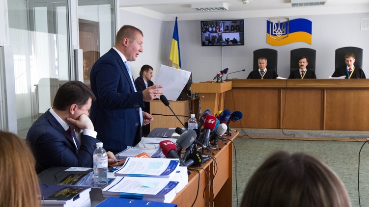 Защита Виктора Януковича выступила против суда присяжных, фото: Украинские новости