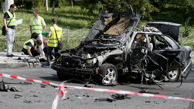 Под днищем автомобиля Максима Шаповала взорвалась заложена бомба, чья мощность составила до 1 килограмма в тротиловом эквиваленте, фото: gazeta.ru