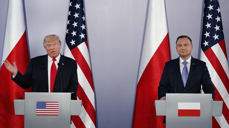 Во время пребывания в Варшаве президент США Дональд Трамп благословил новый союз, фото: publicbroadcasting.net