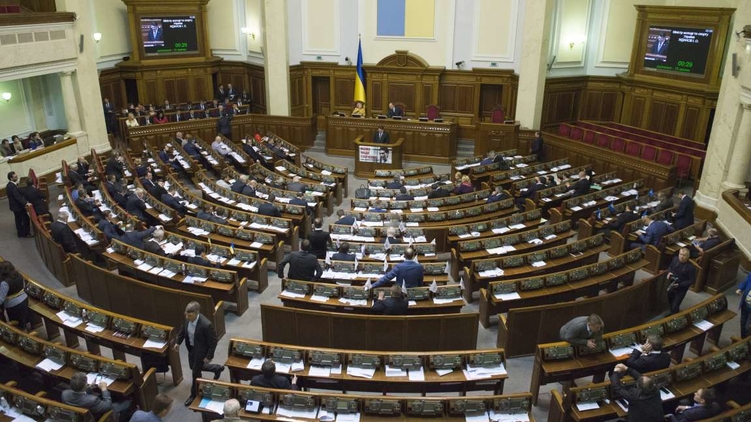 Судьбу вакантных мест в сессионном зале, в итоге решит президент Порошенко, фото: Анастасия Сироткина (