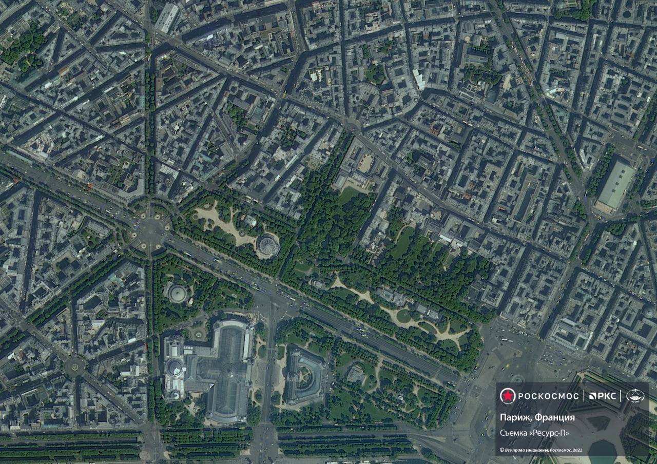 Роскосмос выложил спутниковые снимки Елисейского дворца