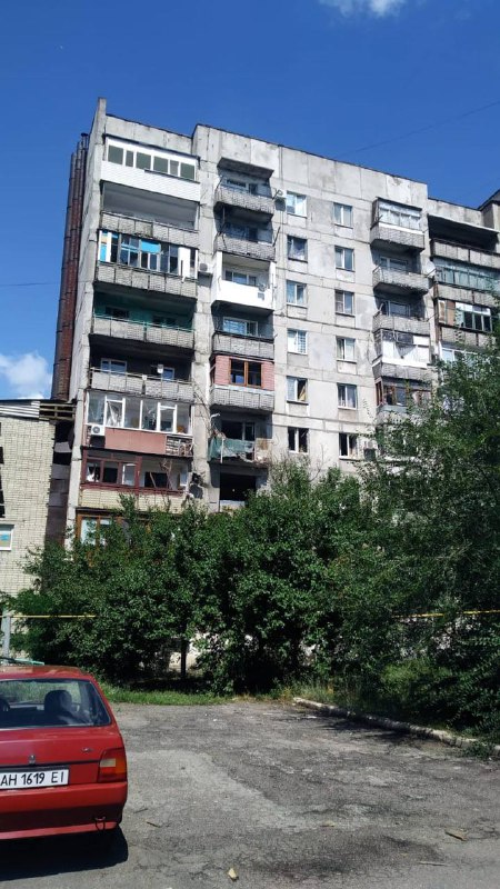 Торецк Донецкой области попал под обстрел 4 августа. Фото последствий