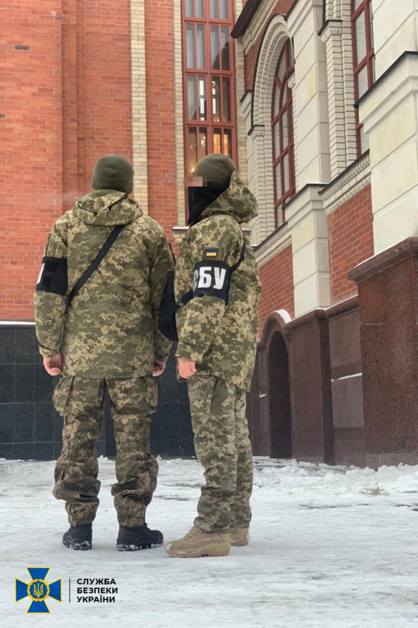 СБУ пришла с обыском в Свято-Покровский кафедральный собор Борисполя